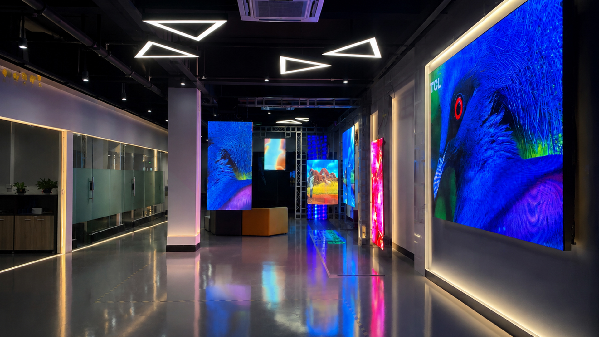Onumen exhibition hall and factory showroom