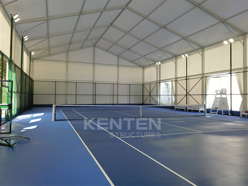 Structure tent covering a sports court