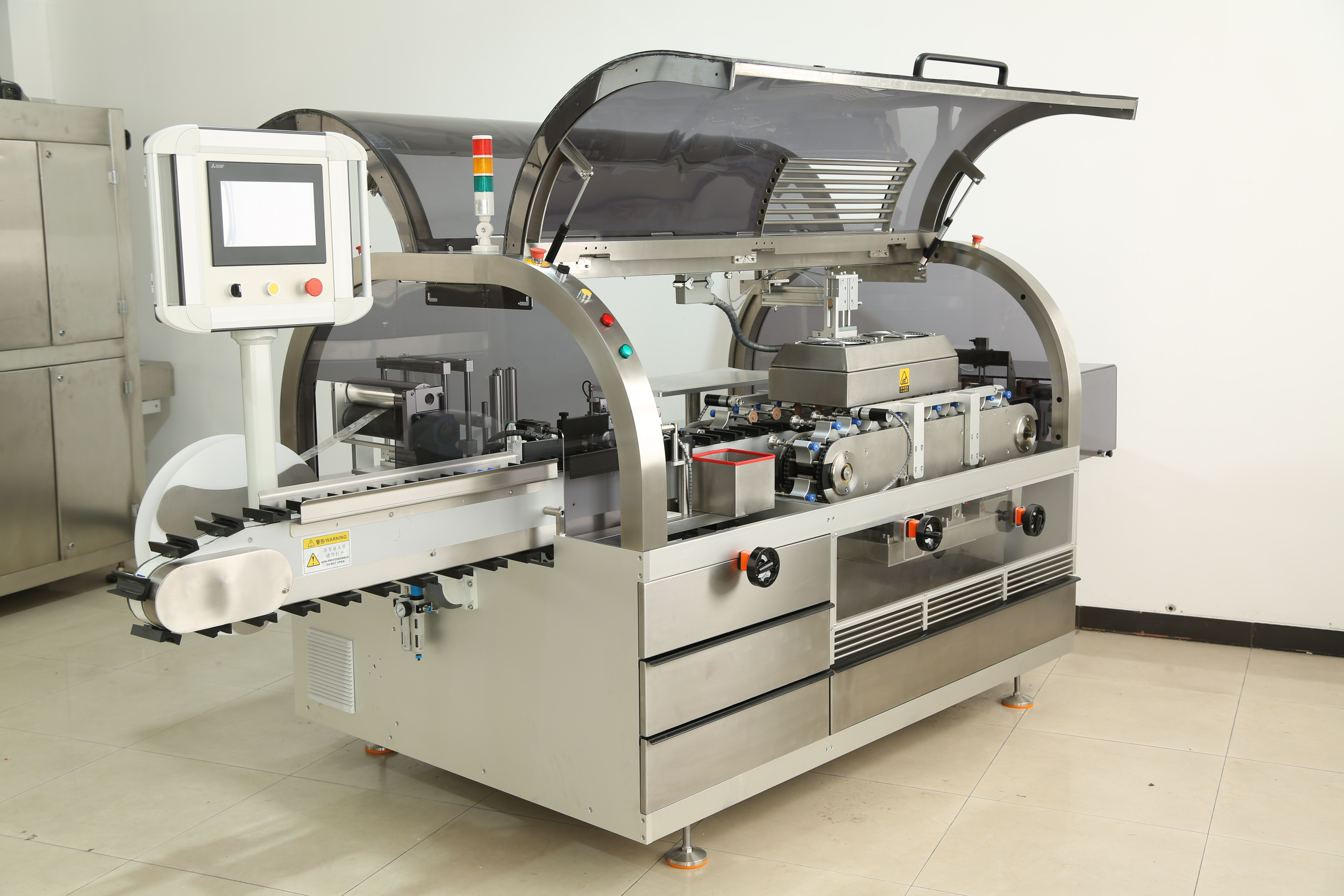 JSS-01 High Speed Sleeve Shrink Labeling Machine