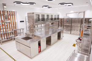 evergreat-showroom-stainless-laboratory-furniture-display