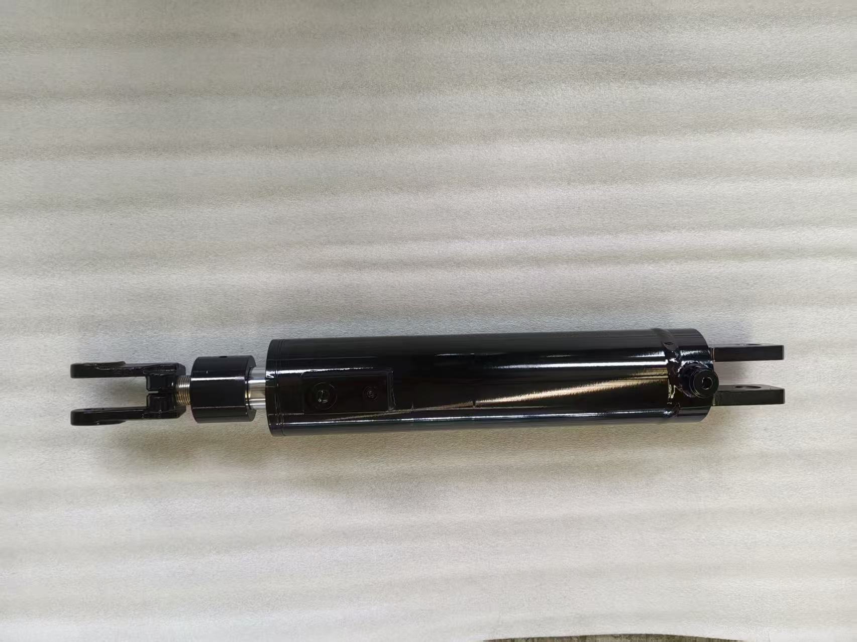 hcl-clevis-mounted-welded-hydraulic-cylinder