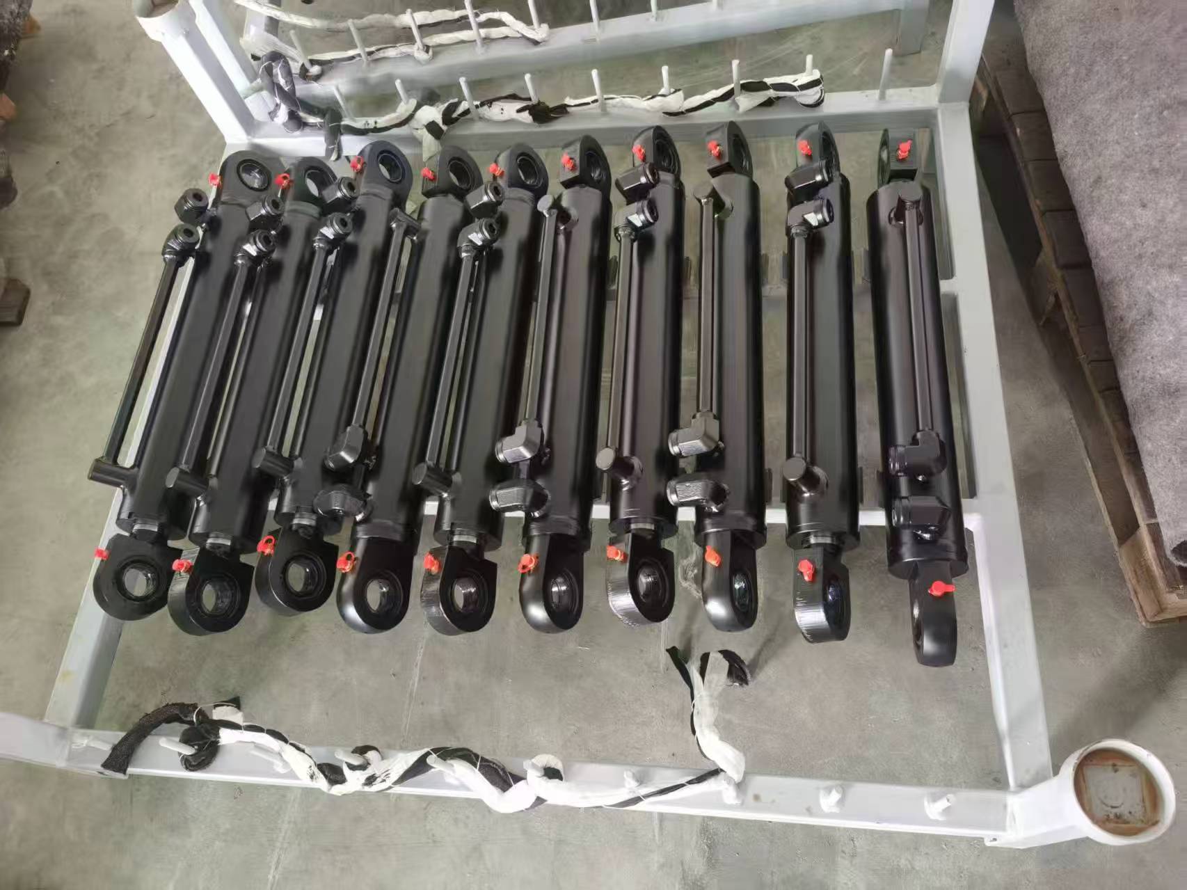 new-way-refuse-truck-arm-cylinder-replacement