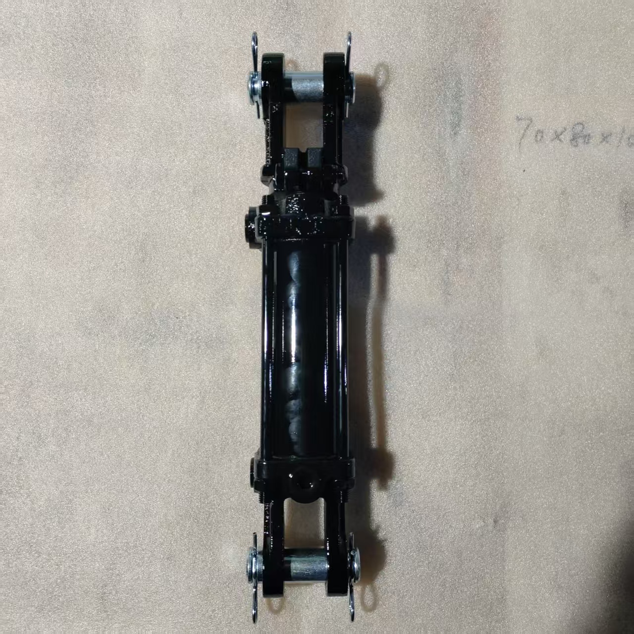 tie-rod-cylinder-adjustable-clevis-detail