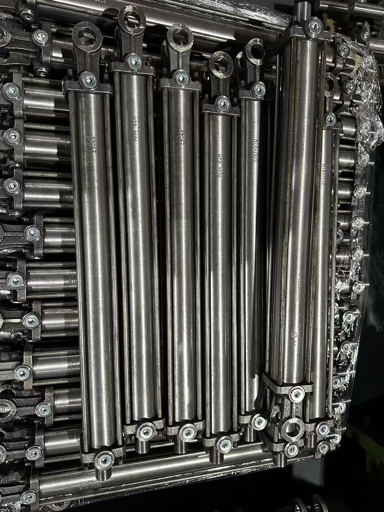 tie-rod-hydraulic-cylinder-pressure-testing