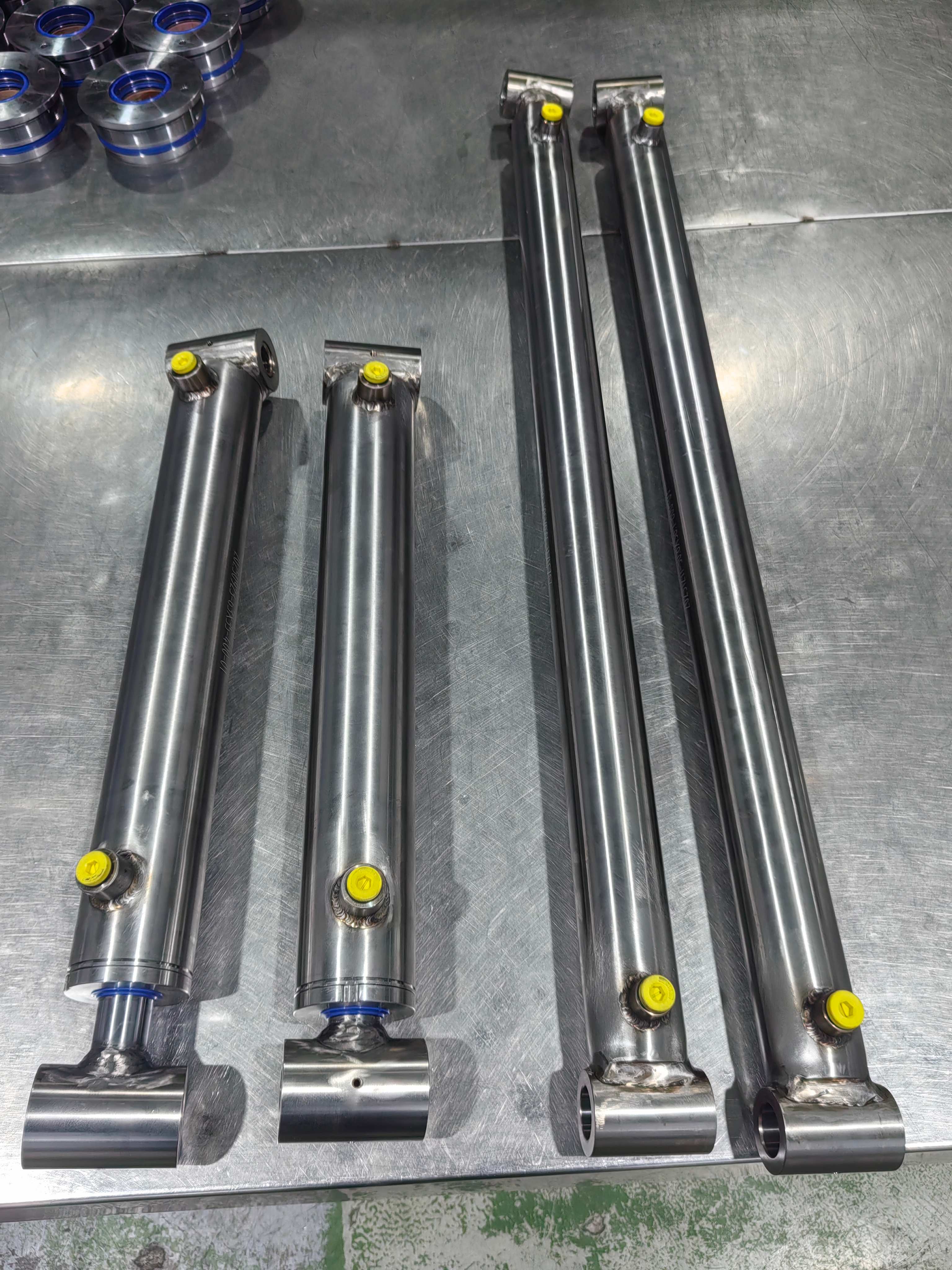 apex-custom-stainless-steel-hydraulic-cylinder