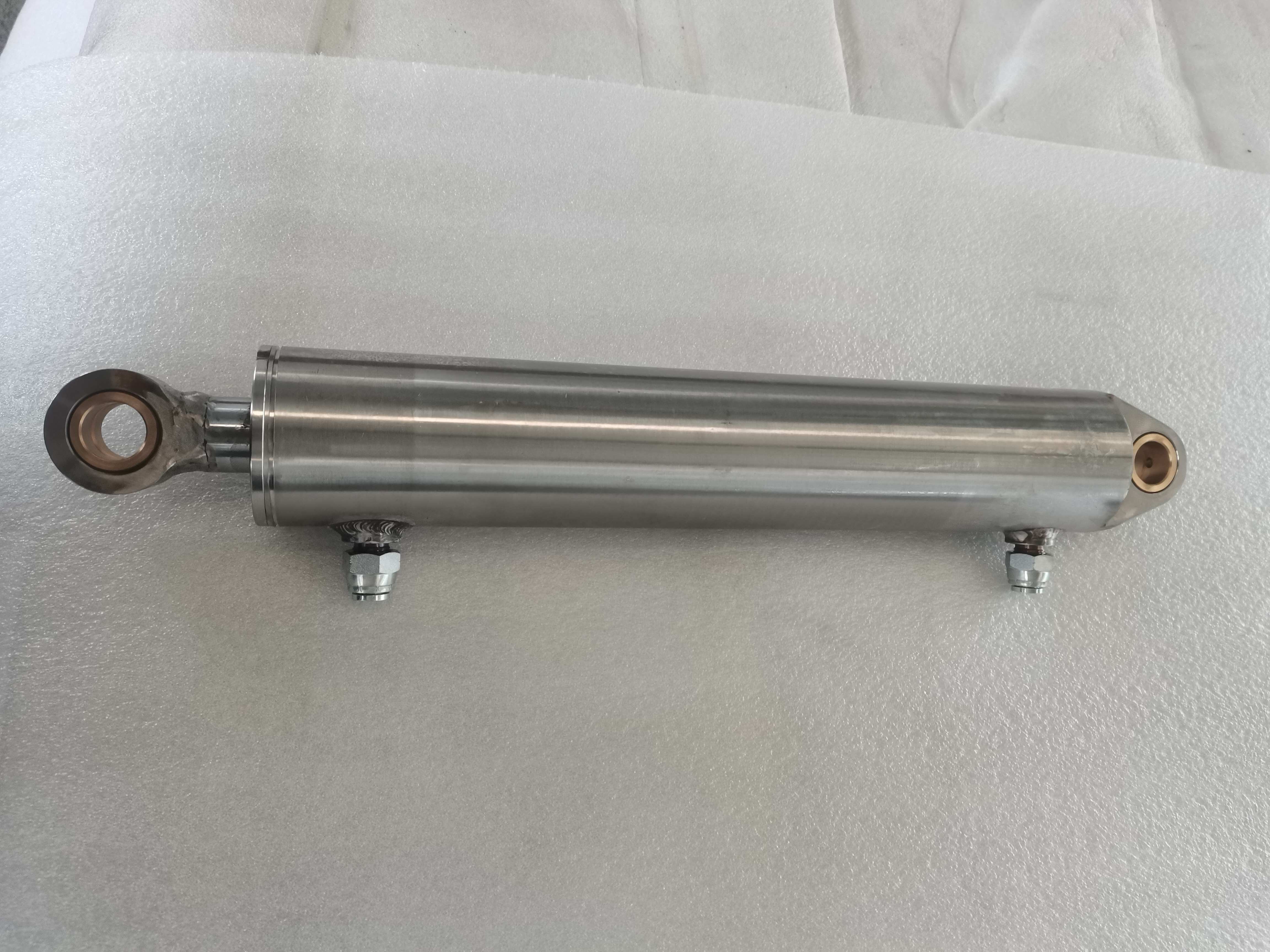 apex-stainless-hydraulic-cylinder-passivated-surface