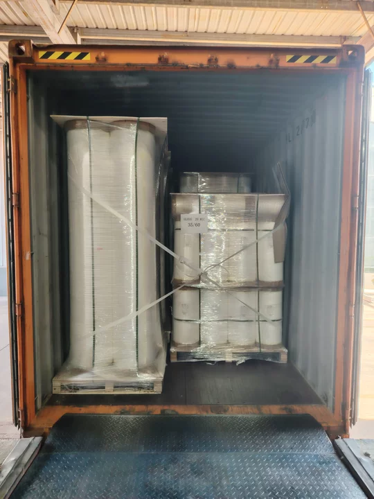 Loading no-primer BOPP base film and thermal lamination film for export at SHKFILM