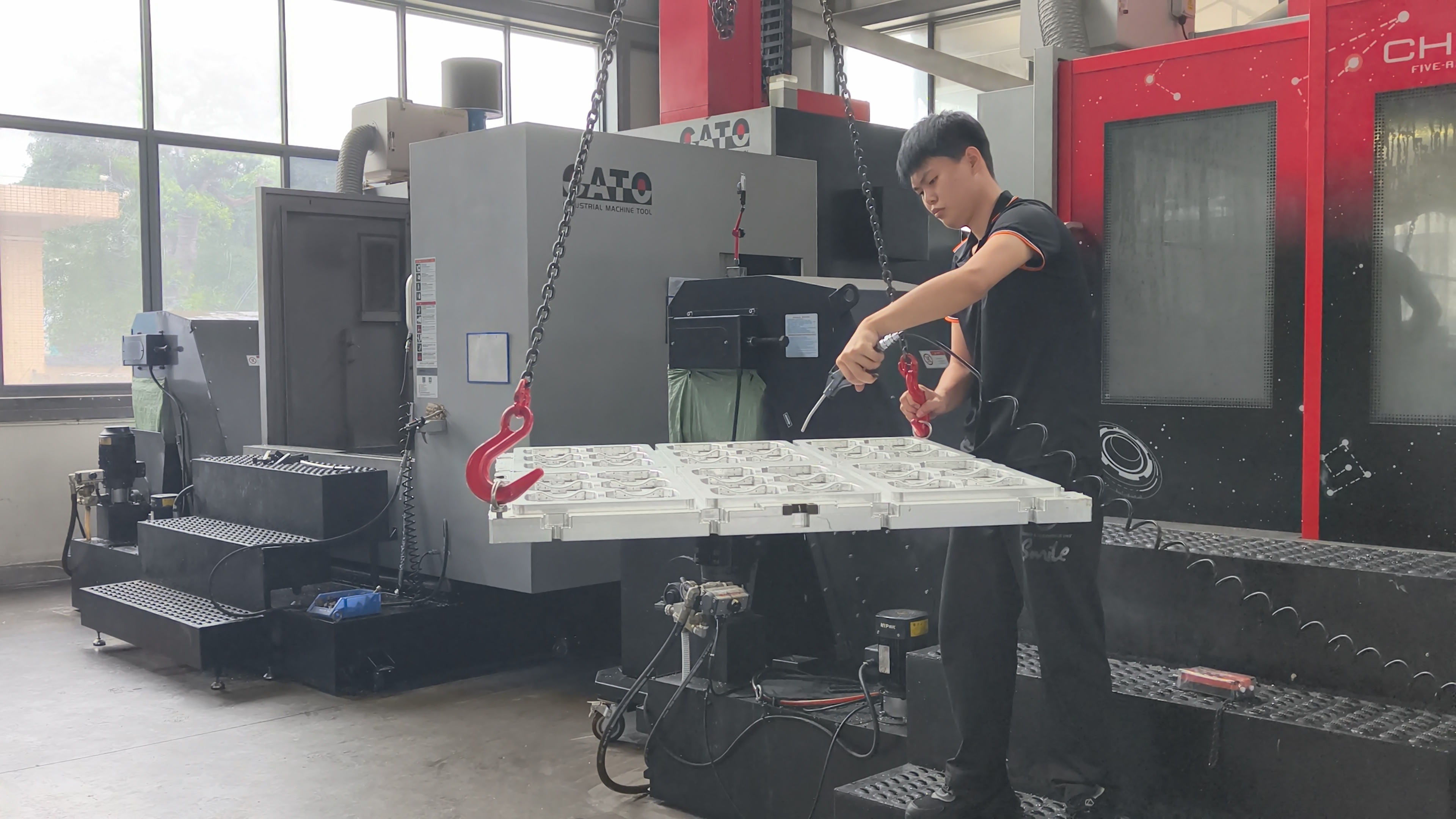 In-house pulp molding mold design and CNC mold manufacturing capability