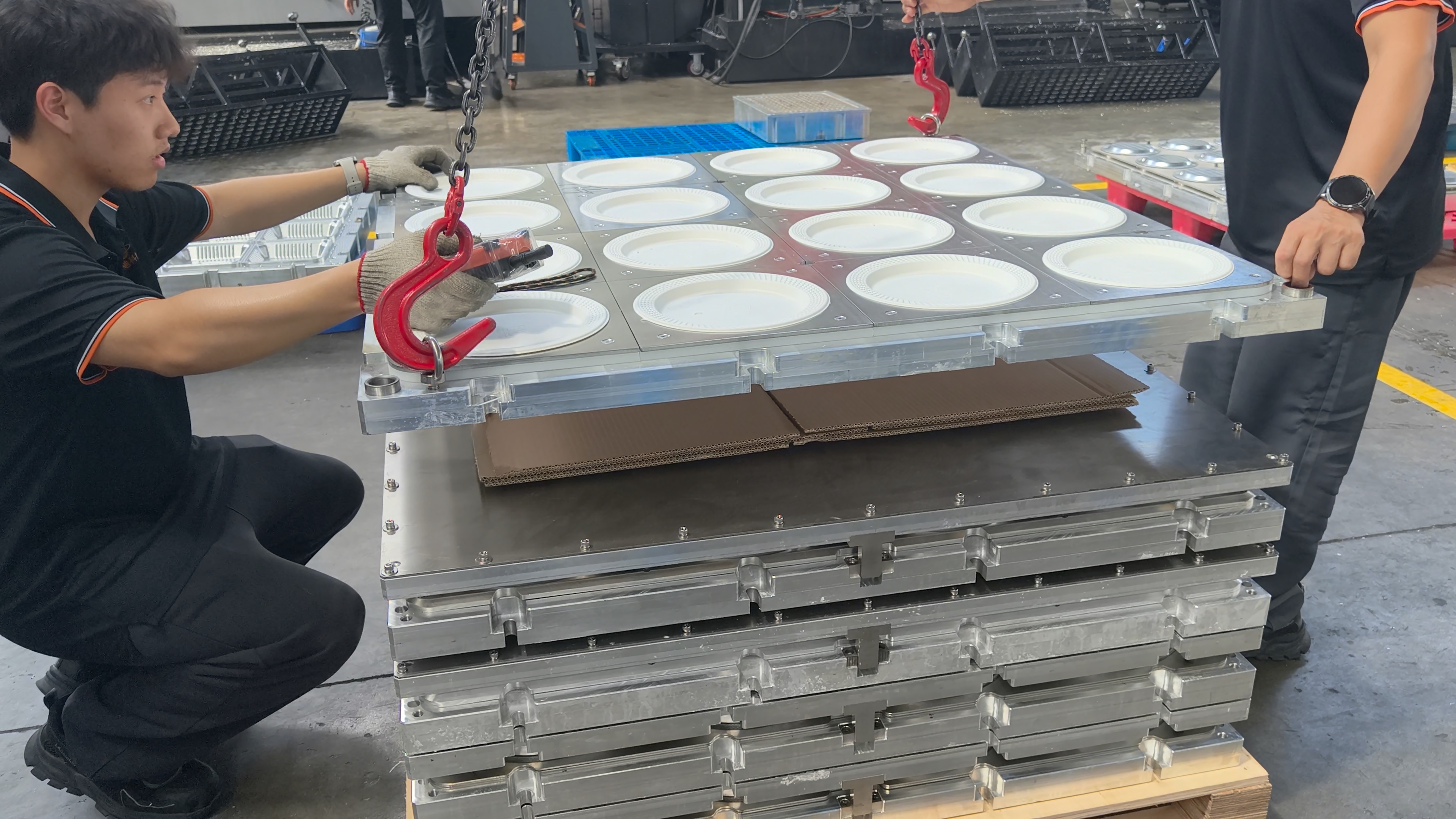 Mold design and manufacturing capability in the supplier mold division