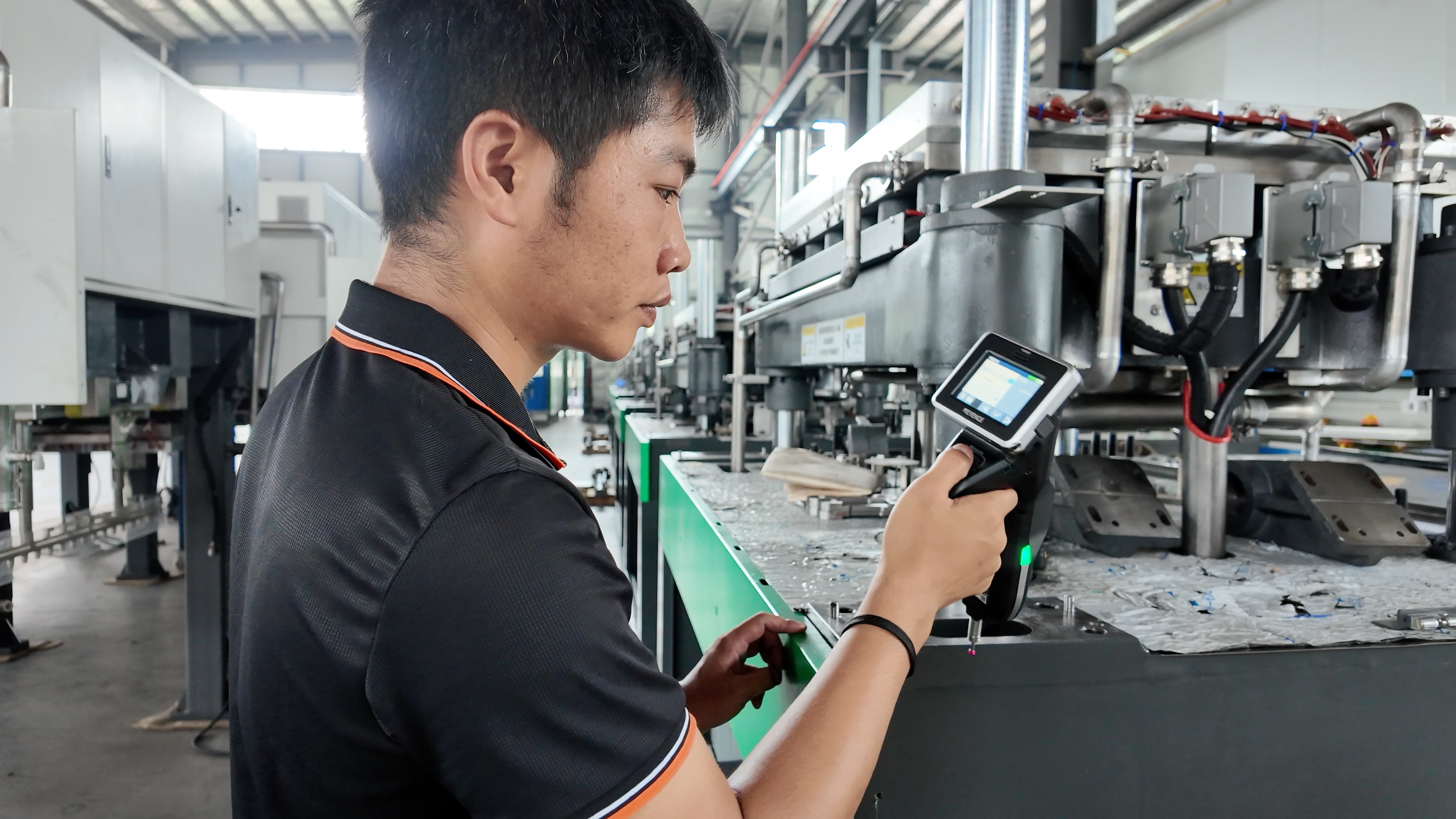 Pre-delivery inspection and testing of pulp molding equipment before shipment