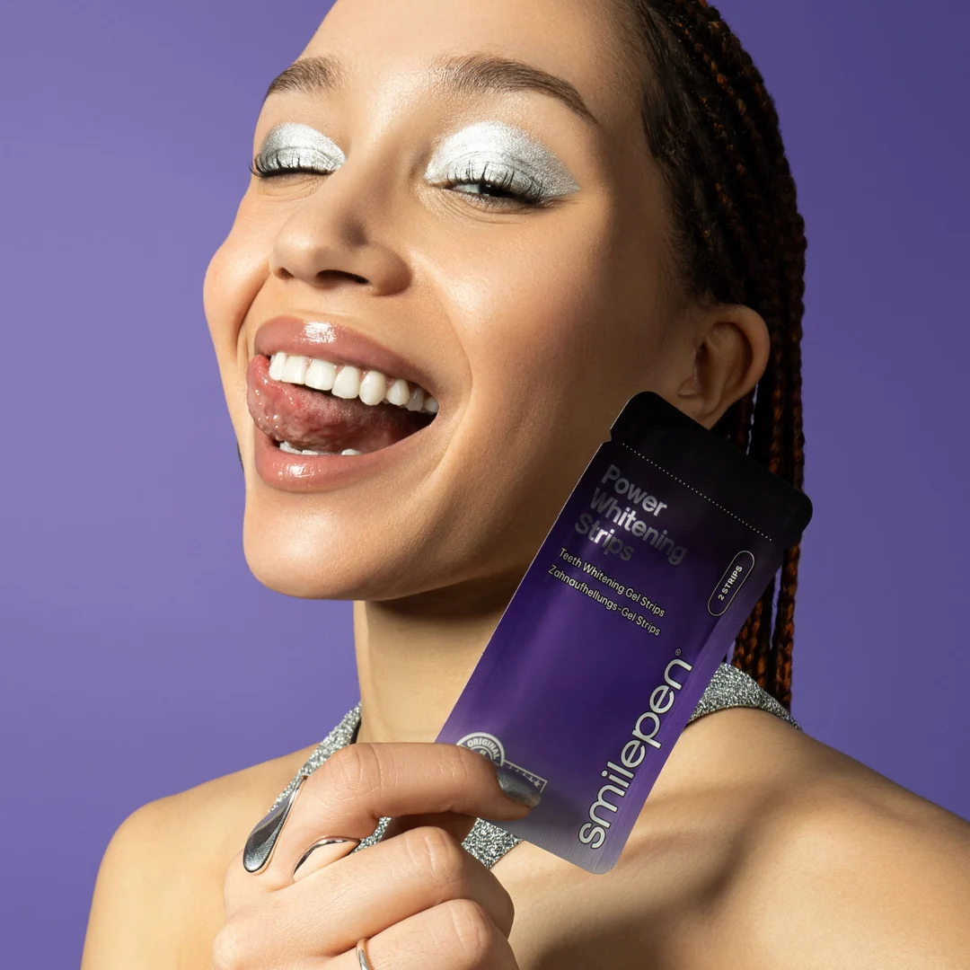 Teeth whitening strips in dry and wet formats prepared for private-label packing
