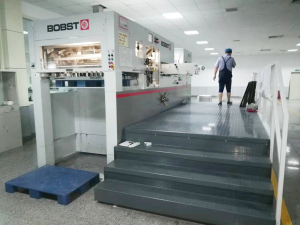 Automatic die-cutting machine
