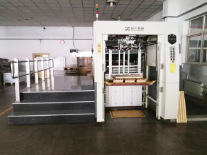 Automatic die-cutting machine