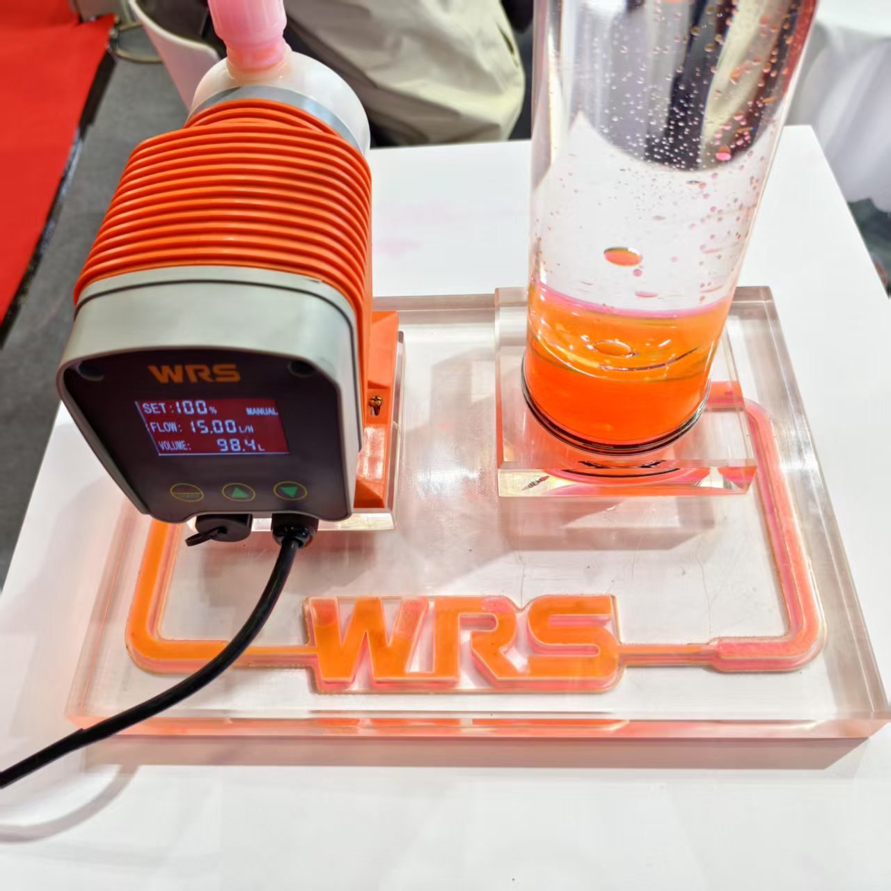 Dosing Show Device