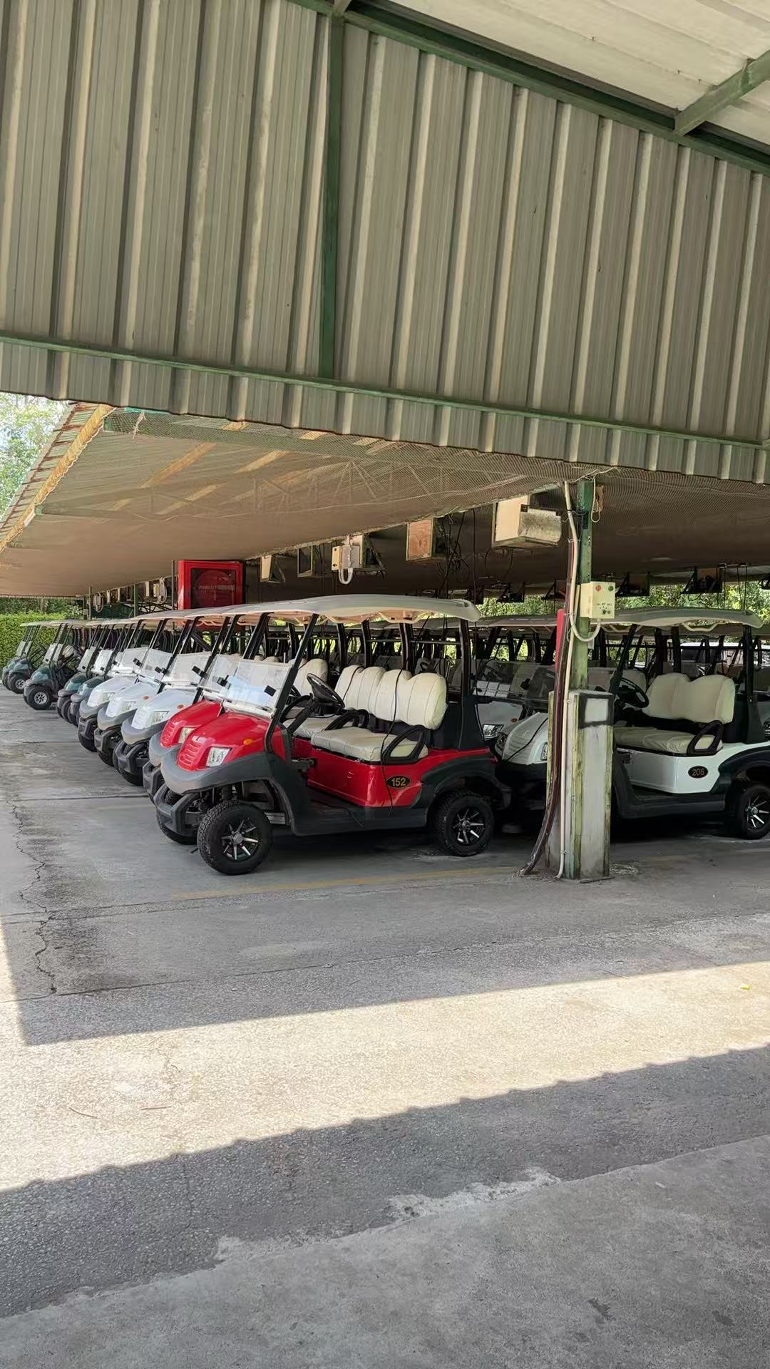 Sisway LiFePO4 golf cart battery installation in Thailand