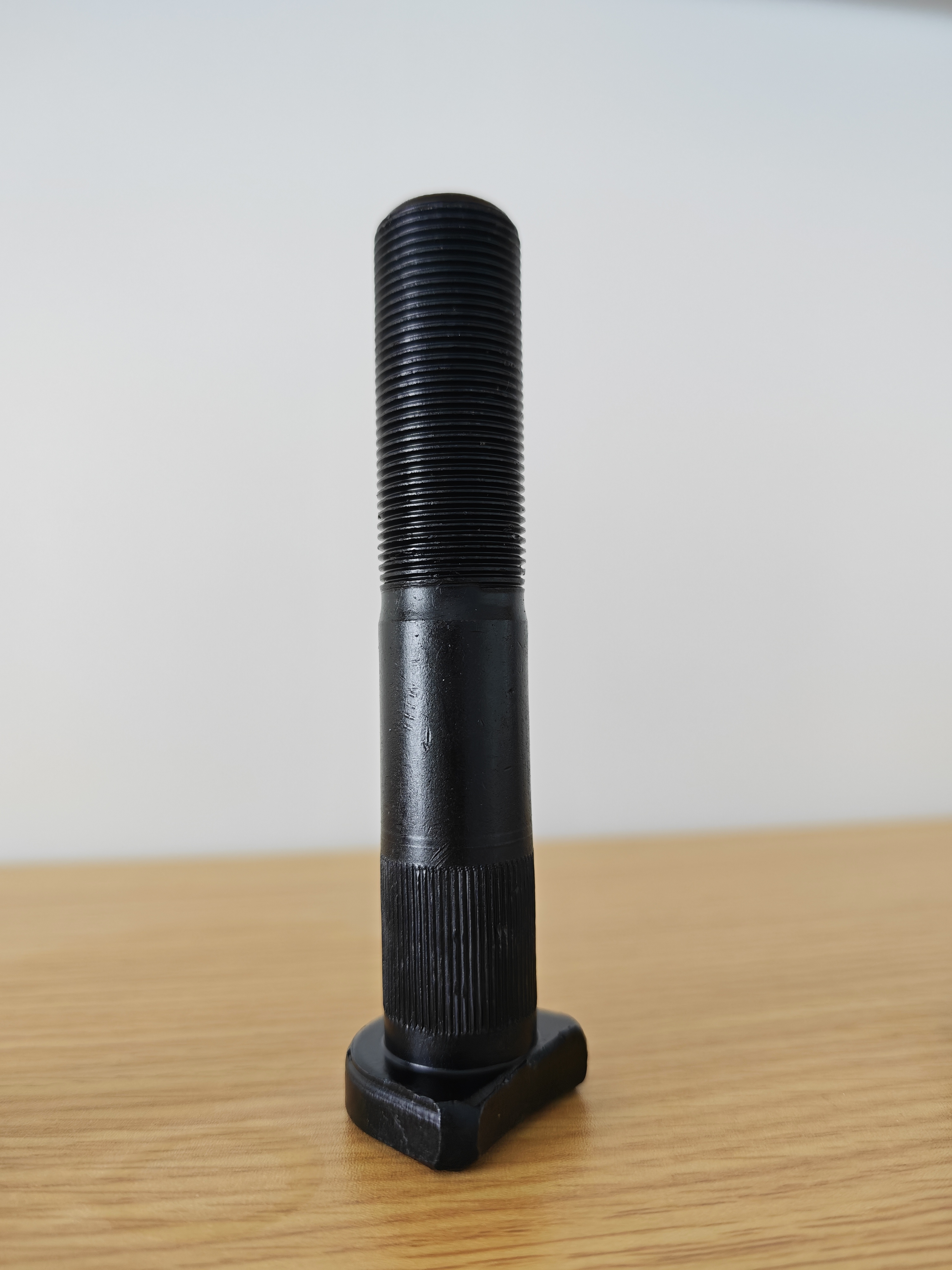 Wheel Hub Bolt 22x1.5x100