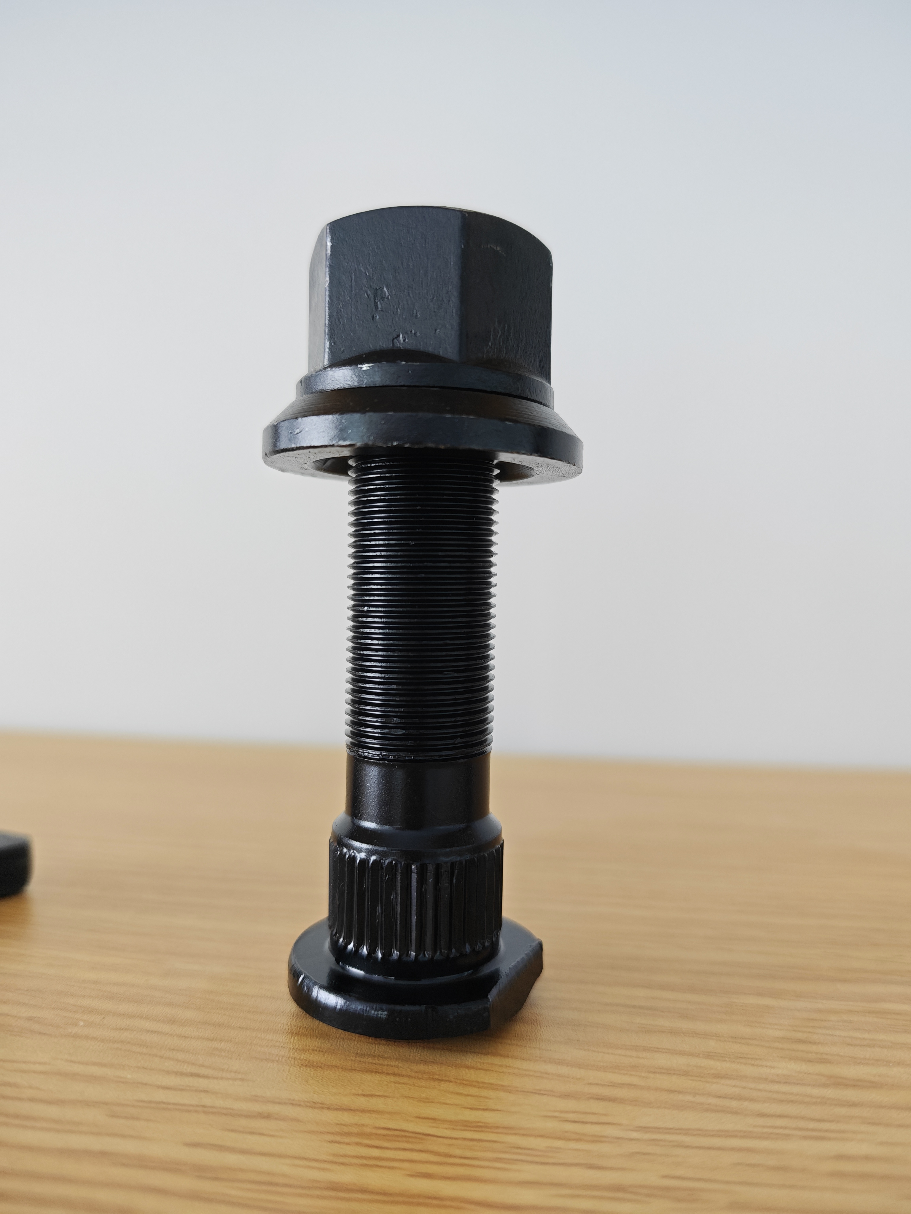 Wheel Hub Bolt 22x1.5x100