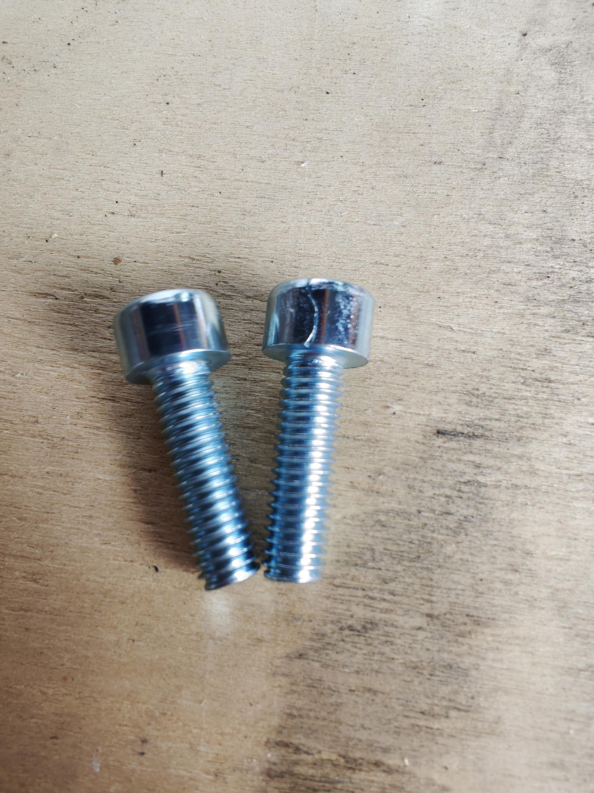 Cracked bolt versus non-cracked bolt comparison from destructive sleeve anchor testing