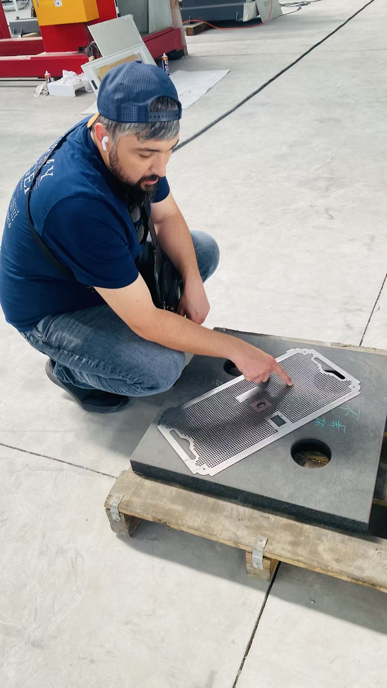 MAHATMA CNC leveler in laser cutting part leveling application