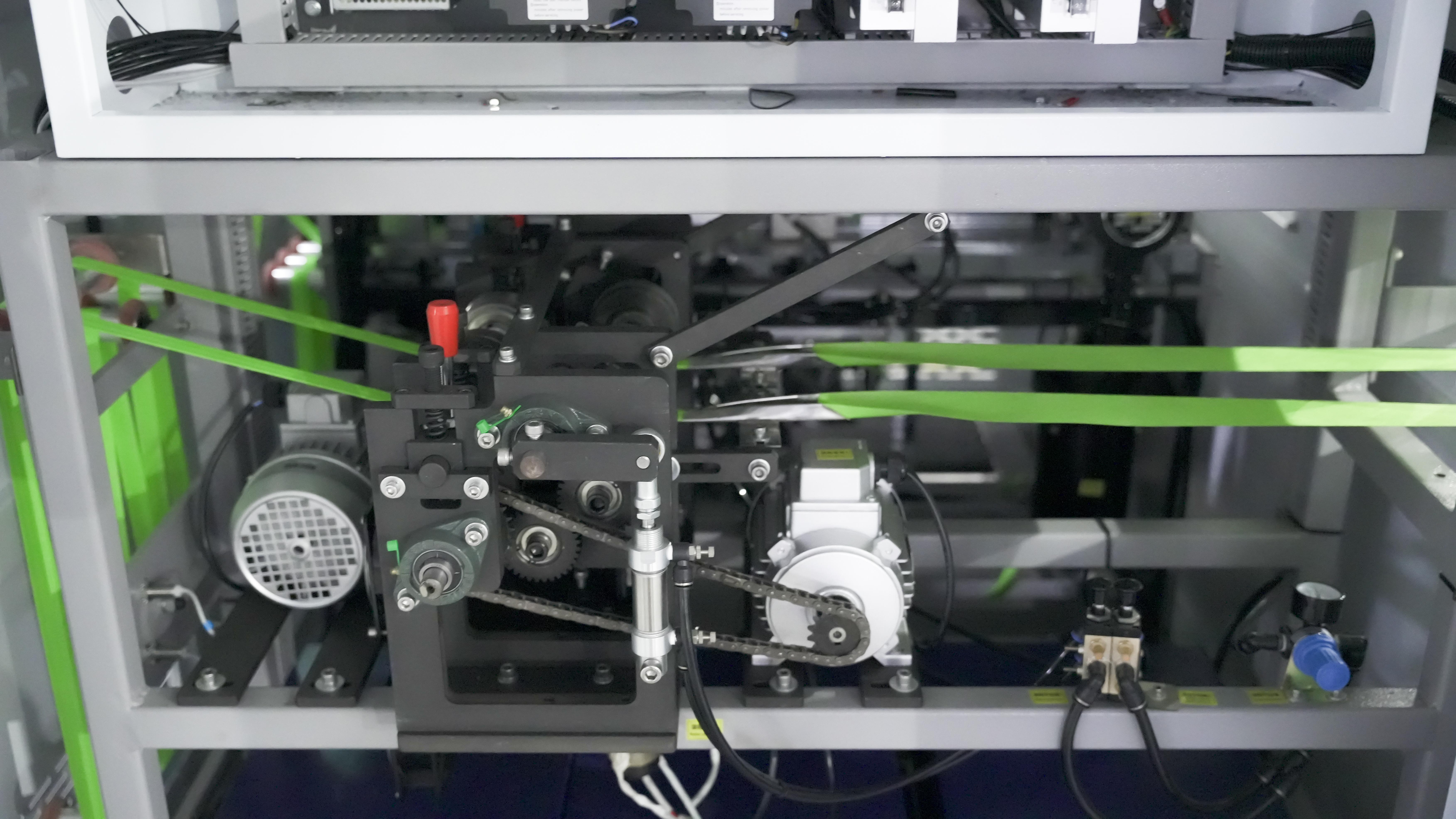 Fabrication-of-the-handle-for-the-heat-sealing-handle-unit