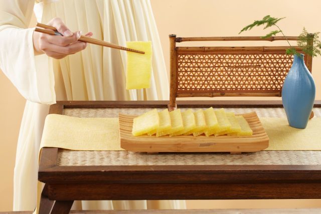 Coconut Juice Gold Cake