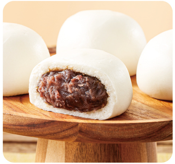 red bean paste bun