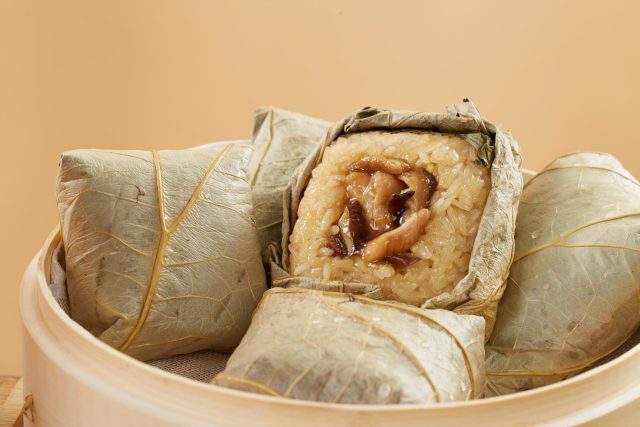 720g glutinous rice chicken dim sum with mushroom filling