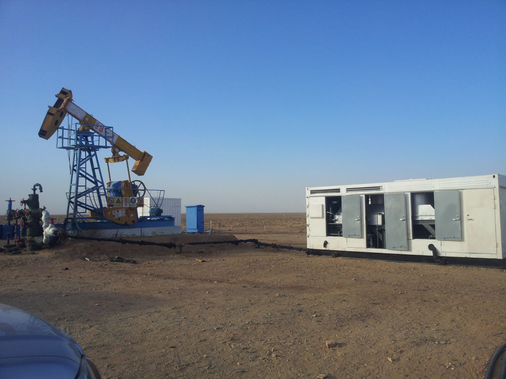Oilfield containeried Nitrogen Generator