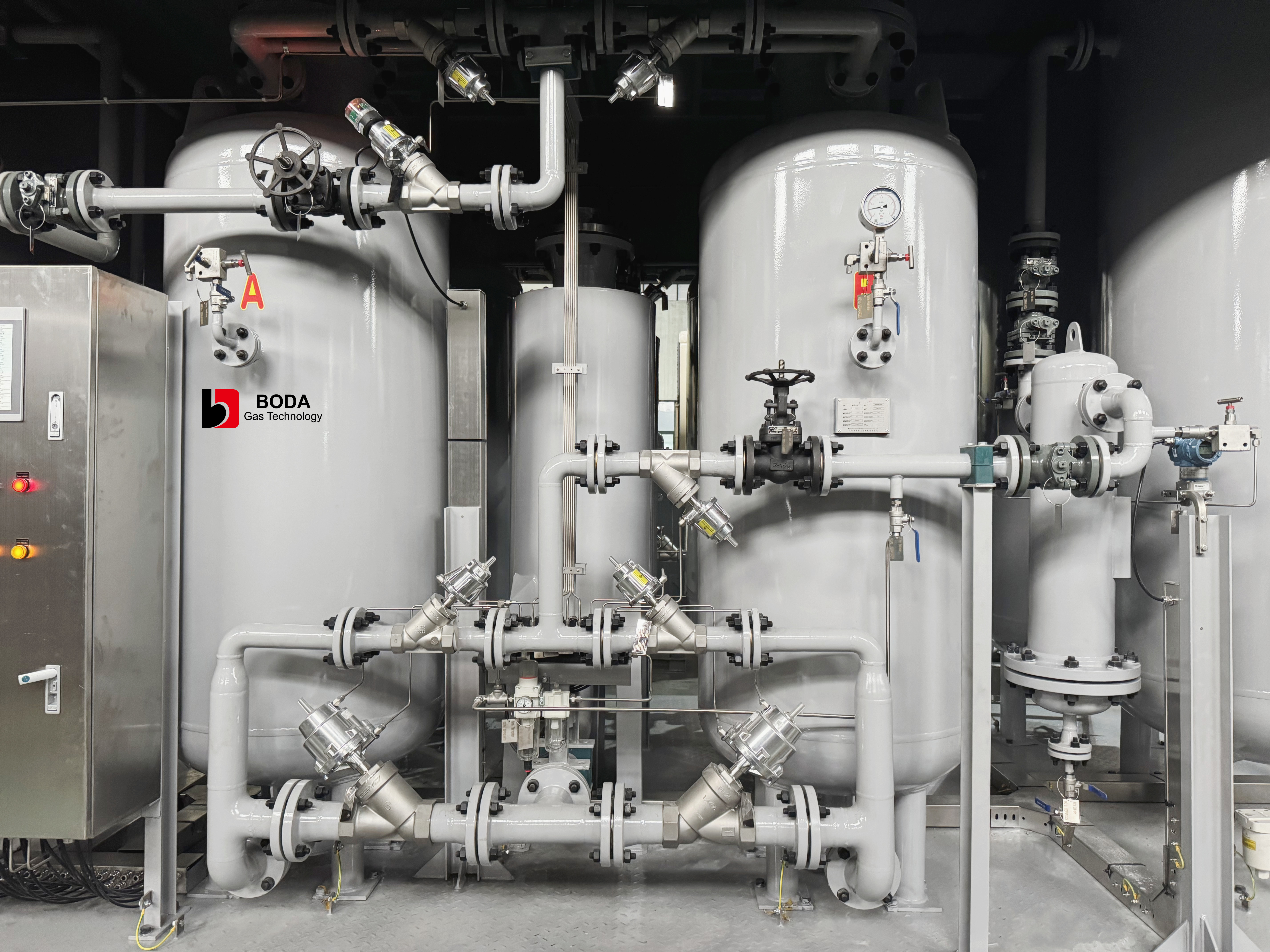 Nitrogen generator used in oil and gas field applications