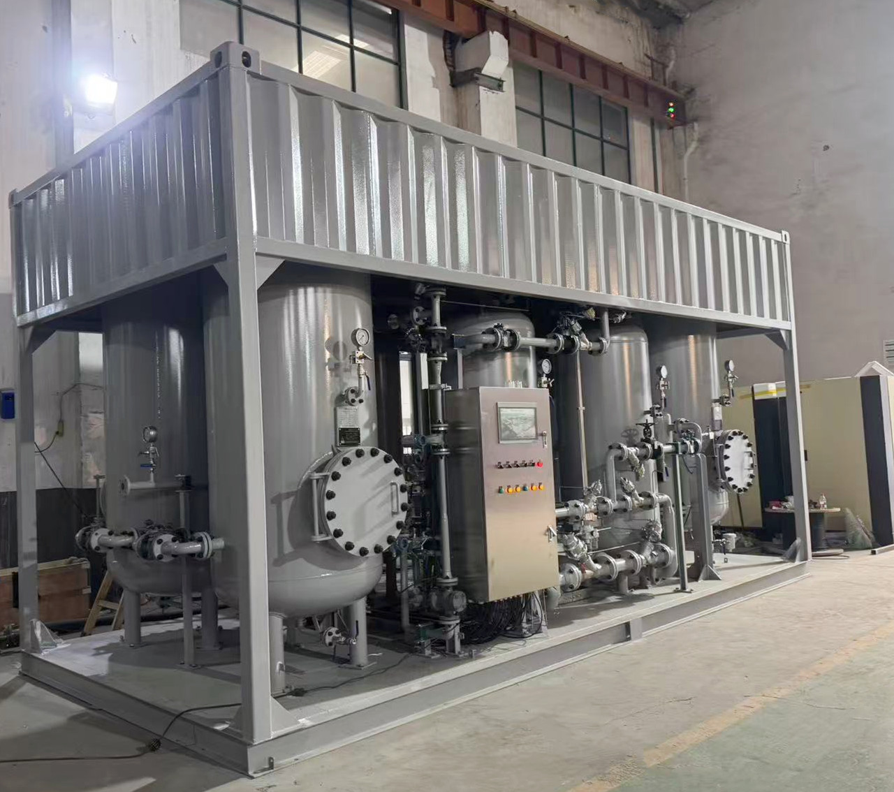 Skid-mounted PSA nitrogen generation package with integrated purification train