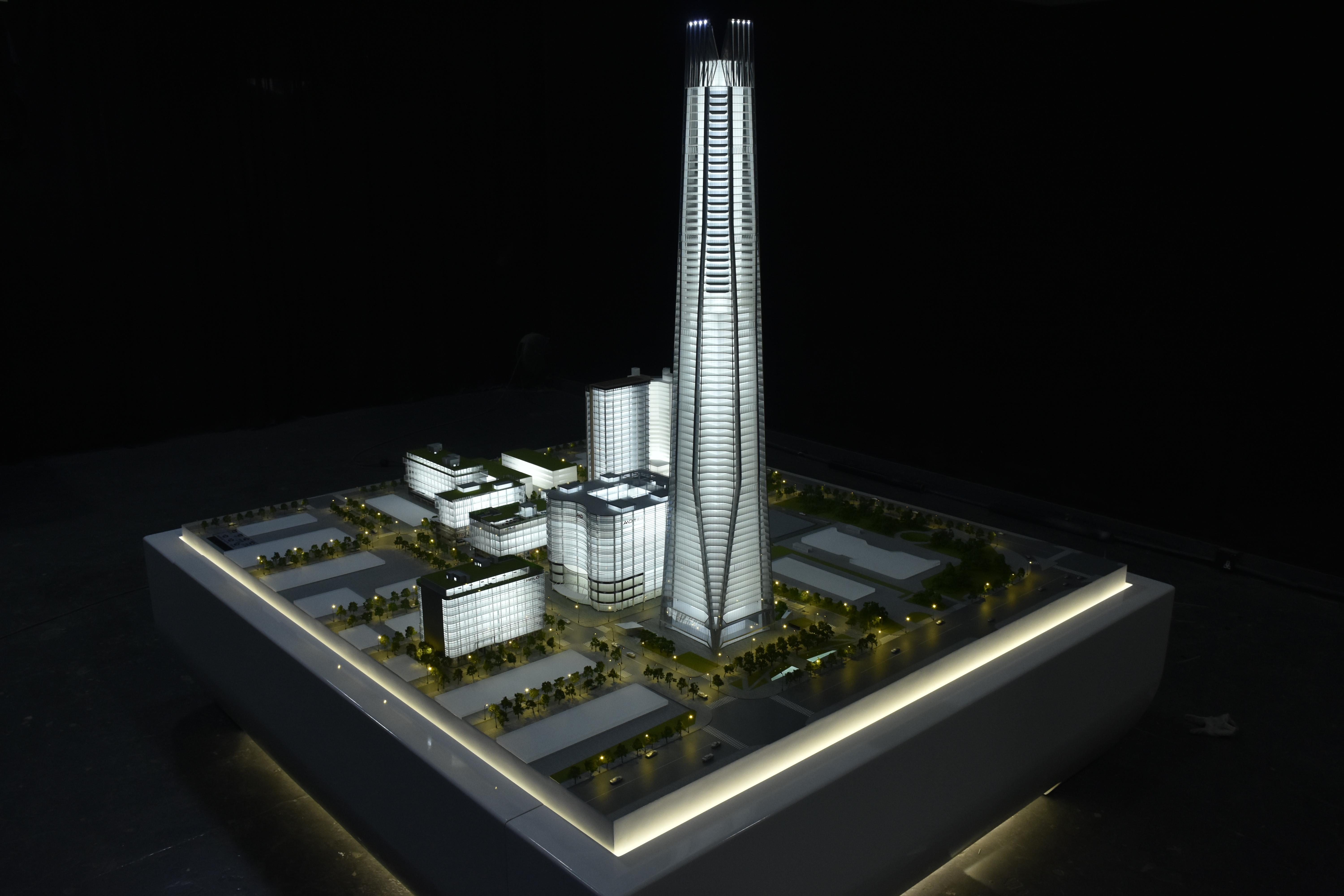 High-detail commercial building window display scale model, City Center, at 1:250 scale