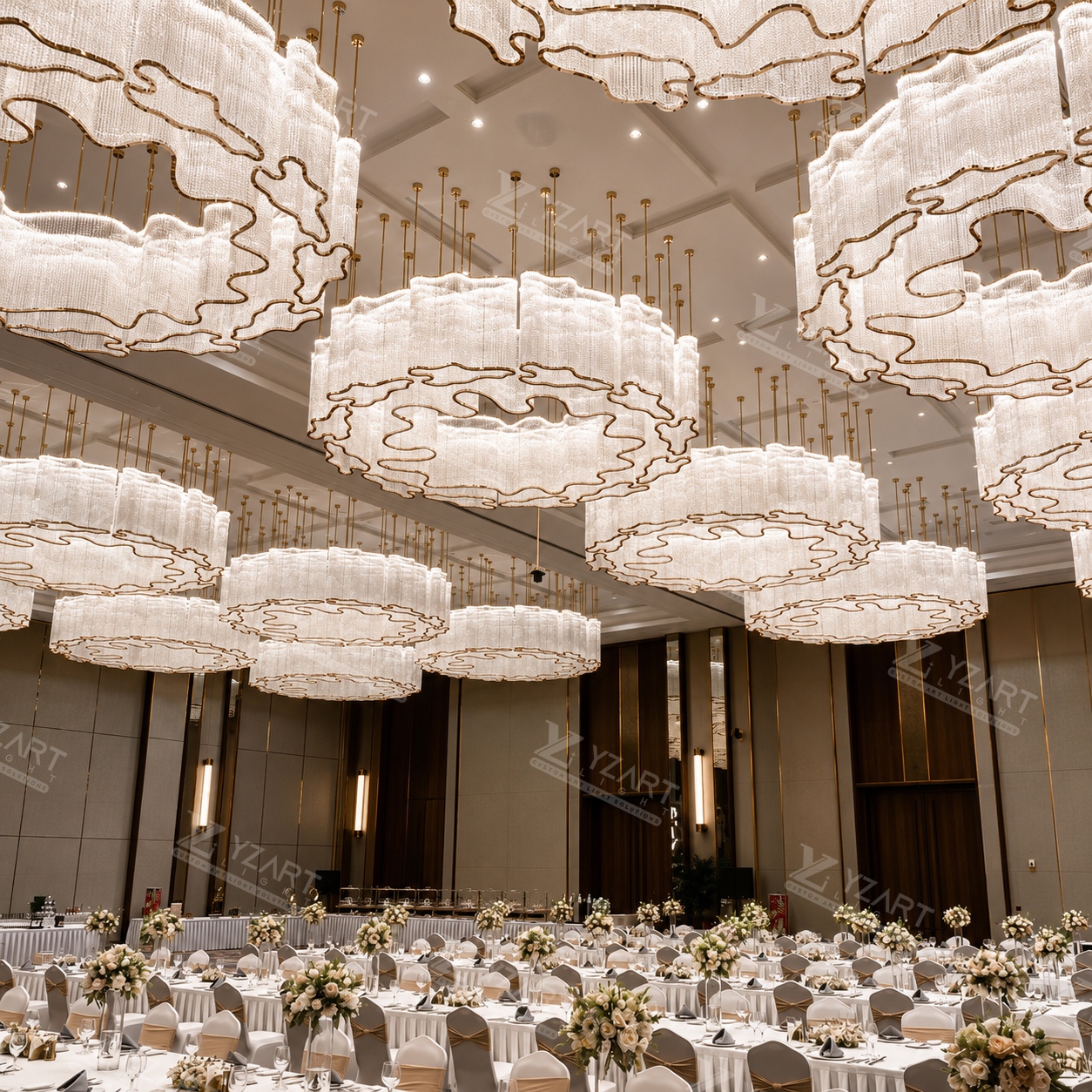 Custom Irregular Cloud Mountain Shape Crystal Chandelier Luxury Gold Frame Waterfall Crystal Ceiling Light for 5-Star Hotel Banquet & Wedding Ballroom
