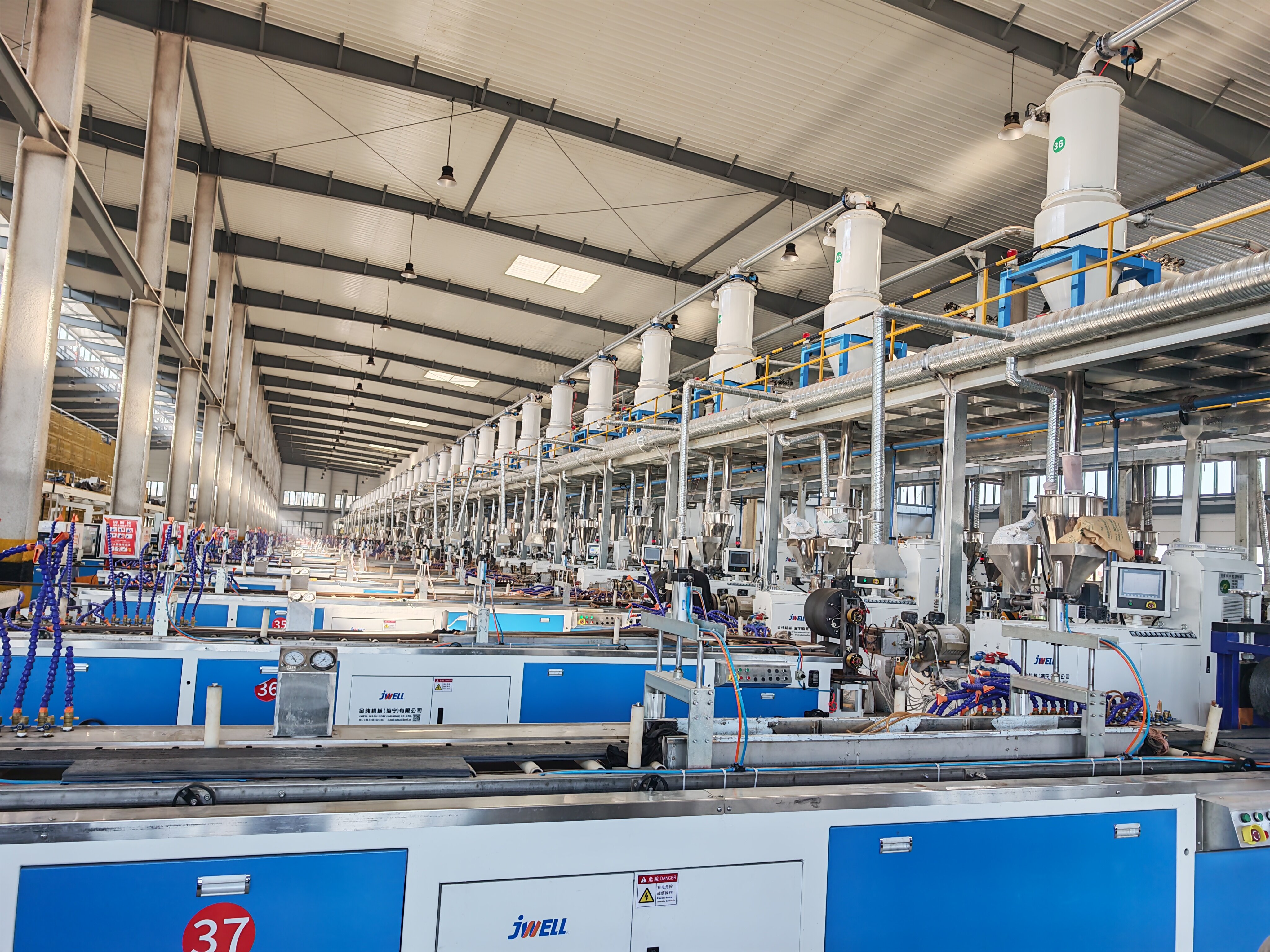 Automated WPC decking production line at Terratsa factory