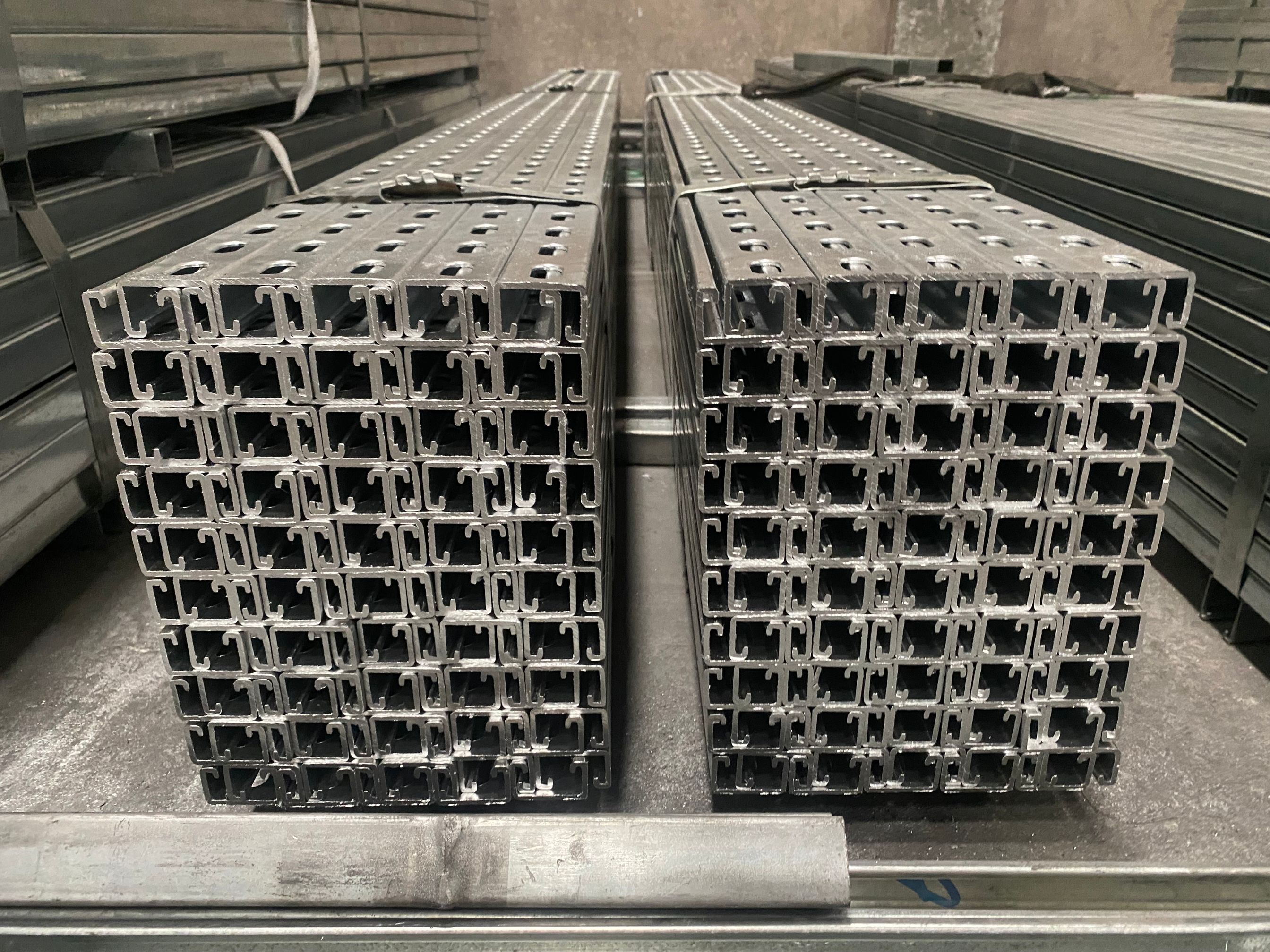 Strut channel