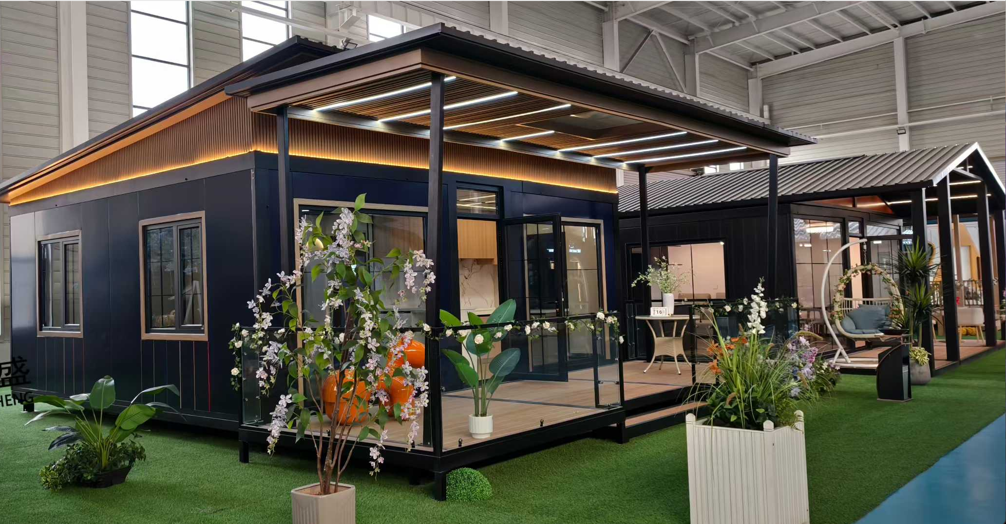 Custom 20ft Double-Wing Expandable Container House manufactured and exported by Xinkang