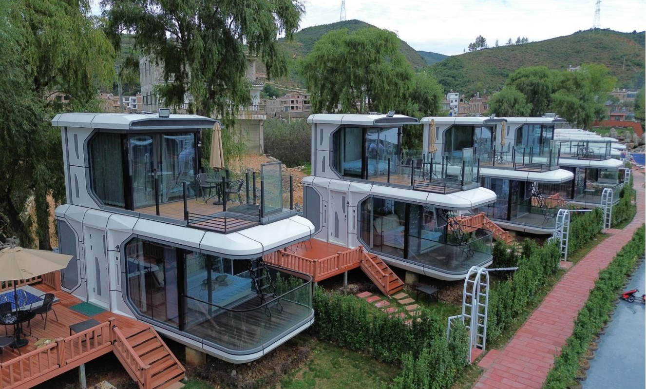 wo‑Story Space Capsule House