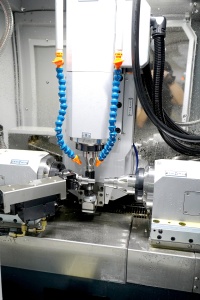 CNC universal internal and external cylindrical grinding machine
