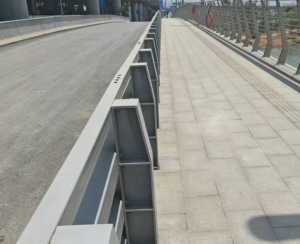 crash barrier