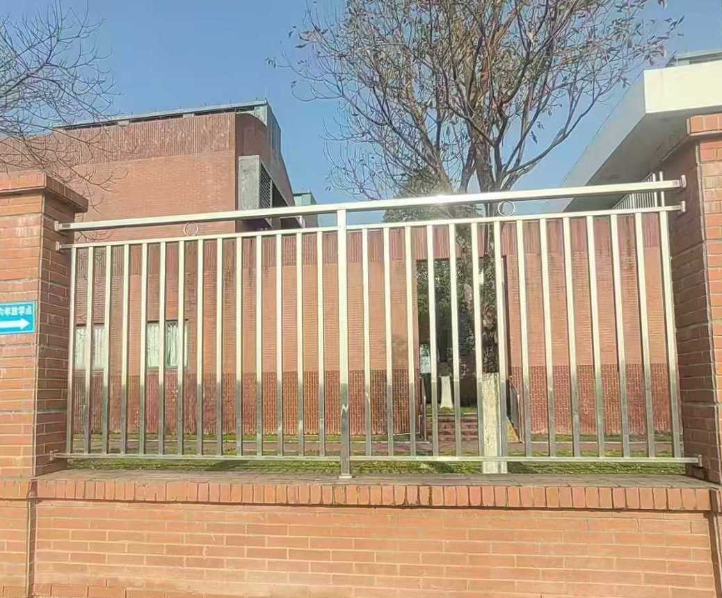 49 Stainless Steel School Perimeter Fence