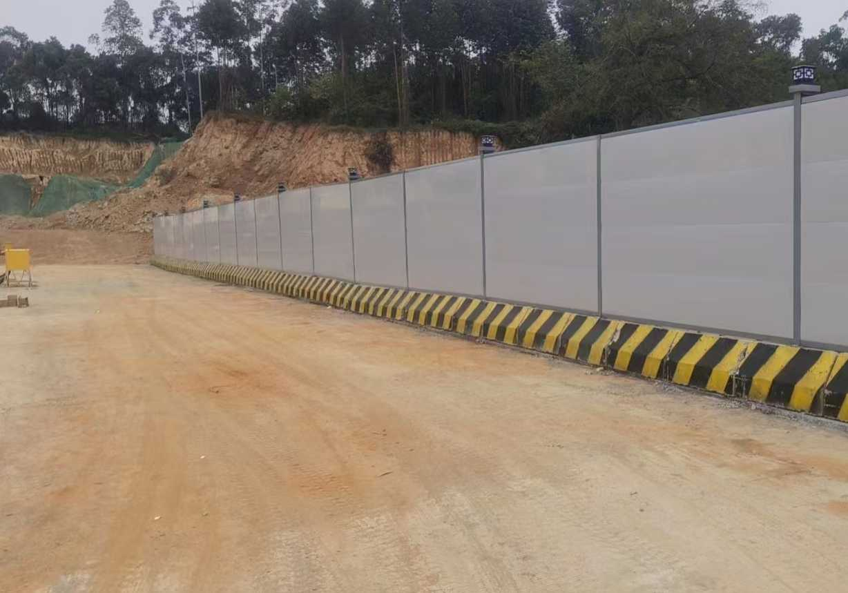 Guangzhou A2-1 construction hoarding, model Y076, reusable prefabricated steel hoarding panels with H-section posts