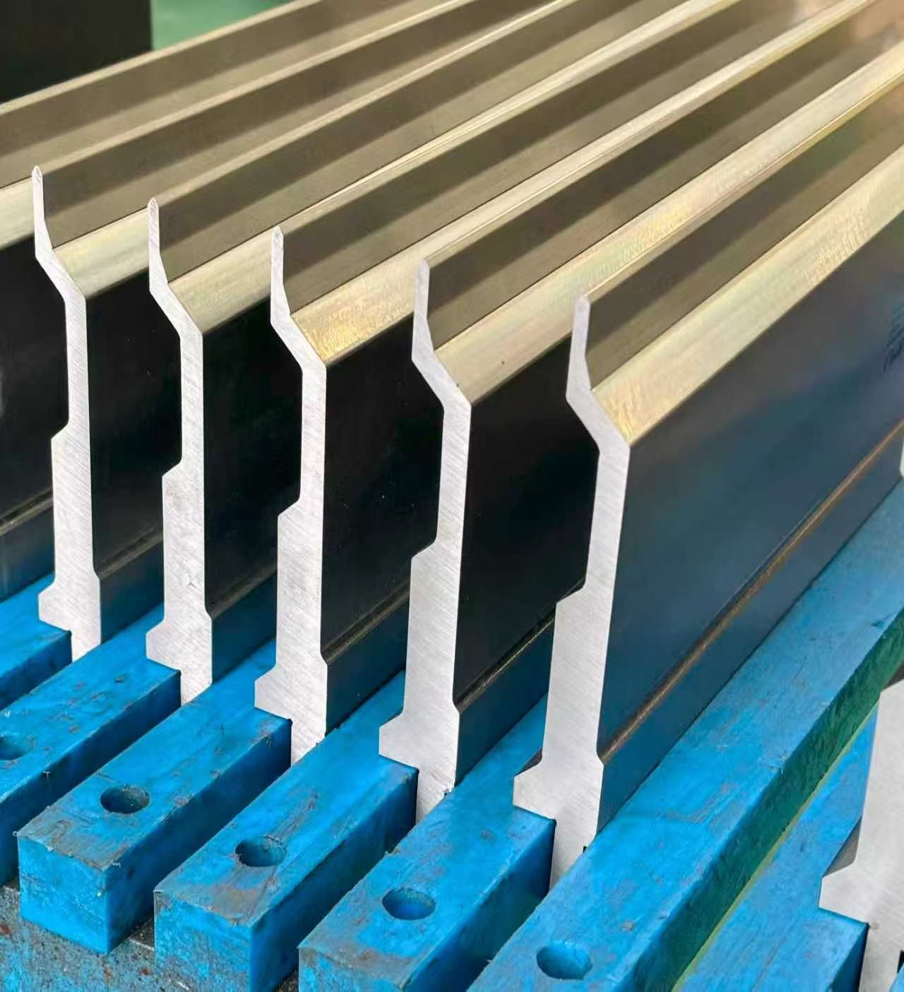Press brake tooling