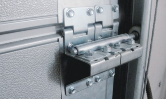 Side hinge