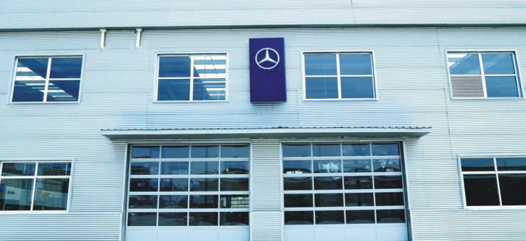 Steel-Aluminum Combined Sectional Door