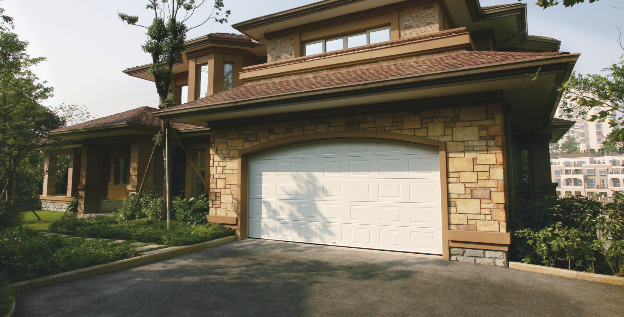 European Classic Short Raised Panel Sectional Garage Door with insulated panels