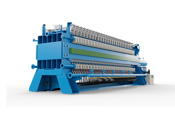 Automatic membrane filter press with traveling filter cloth
