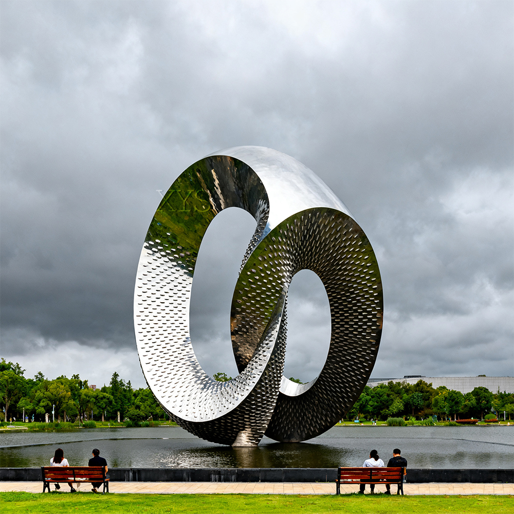 Large-scale 316 stainless steel landscape sculpture