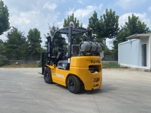 Dual fuel LPG & gasoline forklift