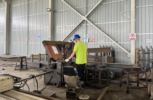 Sawing Machine for Forklift Mast