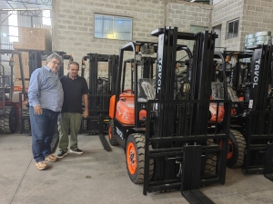 Forklift Dealer