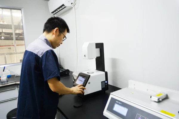 In-process quality inspection of thermoforming sheet roll covering thickness and width control during production